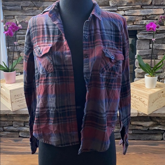 Volcom Tops - Women’s flannel